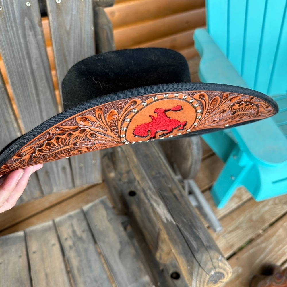 Charlie horse hat